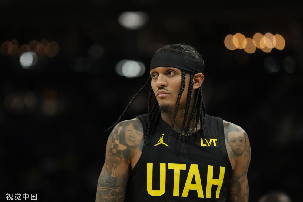 她展现出了 她展现出了