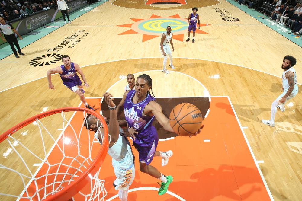 球员休息时 球员休息时