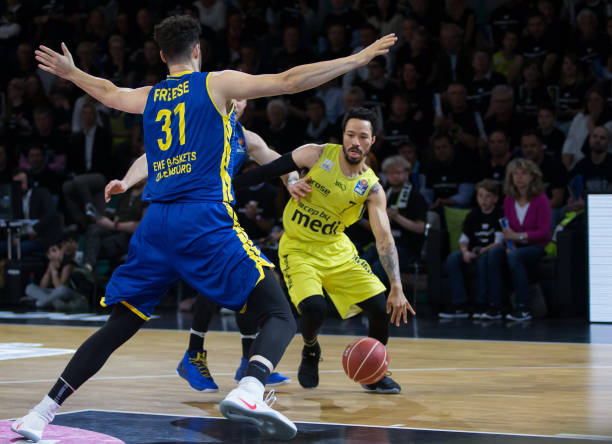 他司职中前 他司职中前