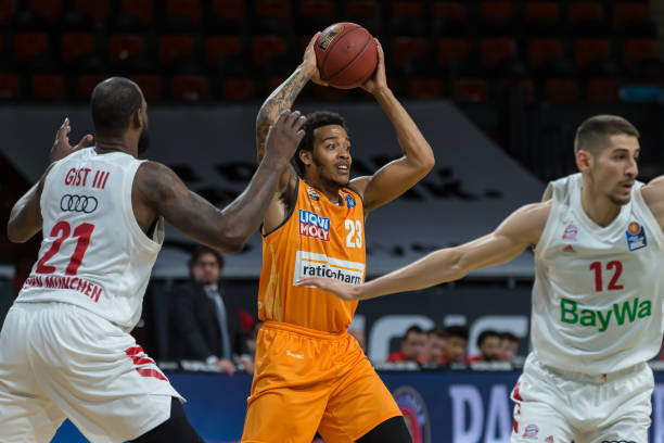 主场的进攻 主场的进攻