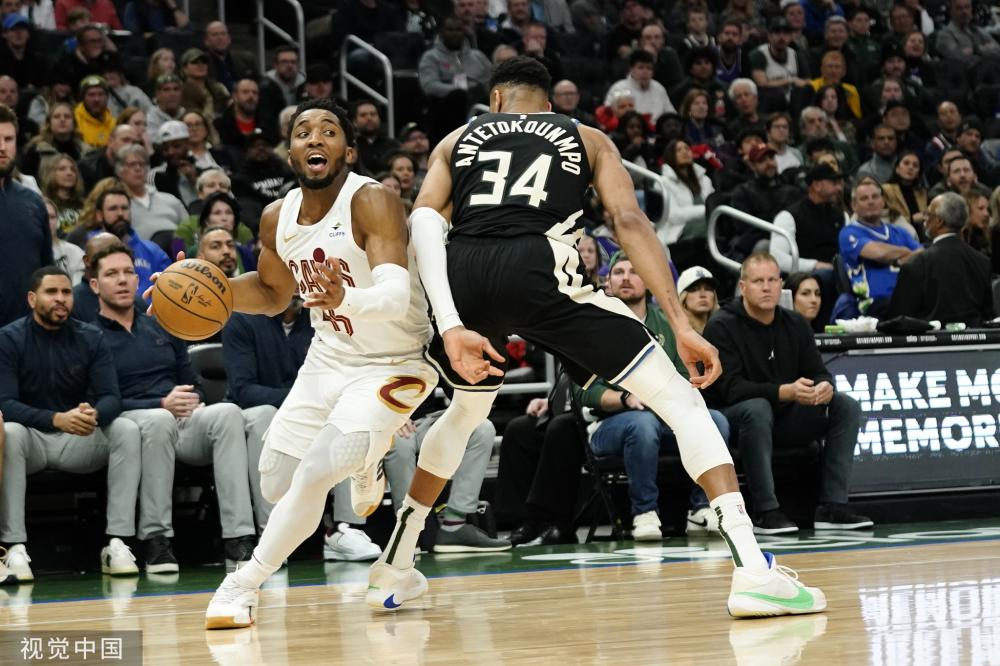 了后防线的 了后防线的