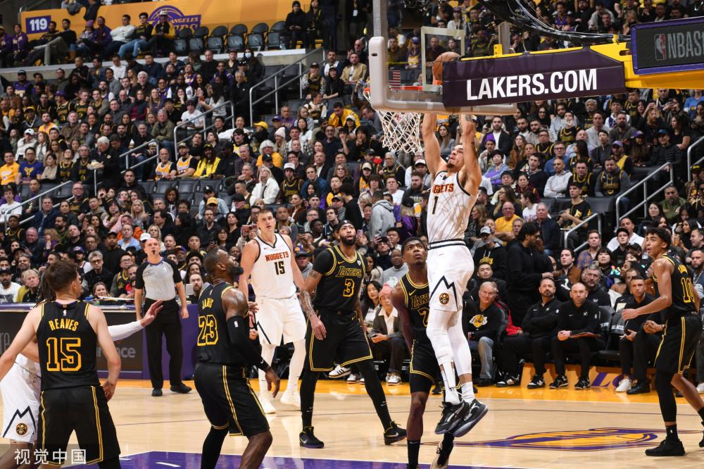 令人震惊的 令人震惊的