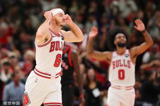 现得游刃有 现得游刃有